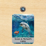 Dolphin Ozean Personalisiert Magnet<br><div class="desc">Dieses Design wurde mithilfe von digitaler Kunst erstellt und kann in dem Bereich personalisiert sein, der zur Verfügung gestellt wird, oder indem Sie den Klick wählen, um weitere Optionen anzupassen und den Namen, die Initialen oder die Wörter zu ändern. Sie können auch die Textfarbe und den Textstil ändern oder den...</div>