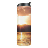 Dolphin Sunset: Schöner Ozean Jump Thermosbecher (Nach links gedreht)