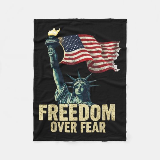 Dom Over Fear Statue Of Liberty Flag Graphic Fleecedecke (Vorderseite)