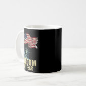 Dom Over Fear Statue Of Liberty Flag Graphic  Kaffeetasse (Vorderseite Links)