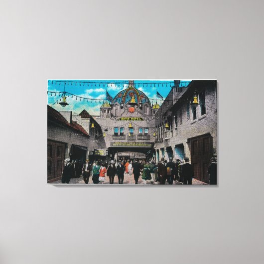 Dome Hotel from Ocean Park Pier Leinwanddruck (Vorderseite)