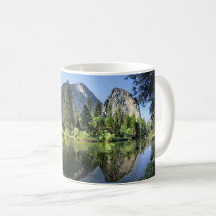 Domgesteine über dem Merced River - Yosemite Kaffeetasse