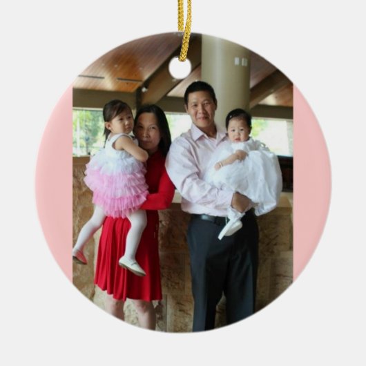 Dominic und Familie Keramik Ornament (Vorne)