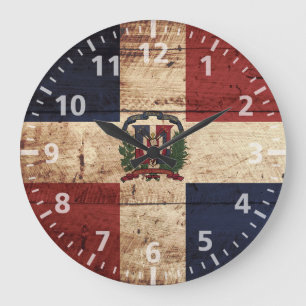 Dominikanische Republik-Flagge auf altem hölzerne Große Wanduhr