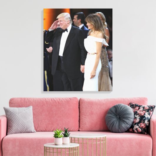 Donald & Melania Trump bei der Amtseinführung Leinwanddruck (Insitu (Wohnzimmer))