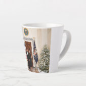 Donald & Melania Trumps Weihnachtsweißhaus Milchtasse (Rechte Ecke)