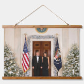 Donald & Melania Trumps Weihnachtsweißhaus Wandteppich Mit Holzrahmen (Vorne)