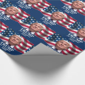 Donald Trump 2020 - Die amerikanische Flagge schwä Geschenkpapier (Ecke)