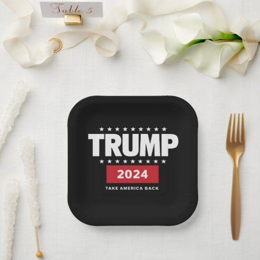 Donald Trump 2024 nimmt die Wahlen in Amerika zurü Pappteller (Hochzeit)