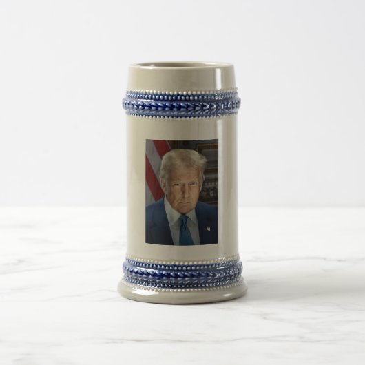 Donald Trump 2025 US-Präsident Portrait Bierglas (Mittel)