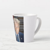 Donald Trump 2025 US-Präsident Portrait Milchtasse (Rechte Ecke)