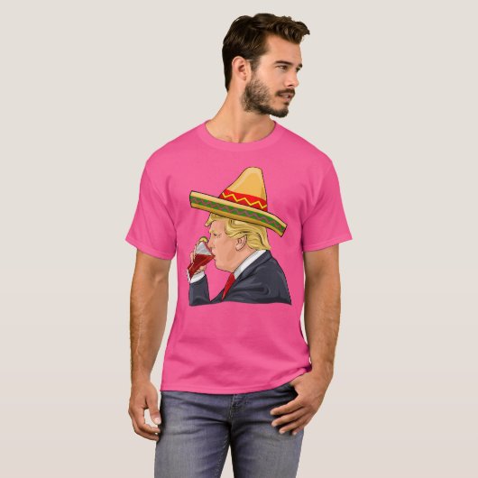 Donald Trump Drinking Michelada T-Shirt (Vorne ganz)