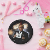 Donald Trump feiert Neujahr im Stil Pappteller (Party)