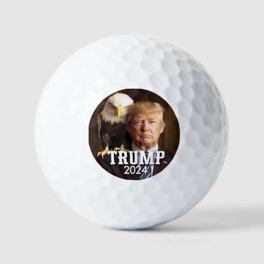Donald Trump-Foto 2024 - Glatzenadler auf Schulter Golfball (Vorderseite)