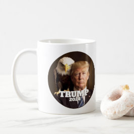 Donald Trump-Foto 2024 - Glatzenadler auf Schulter Kaffeetasse