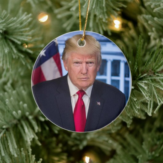 DONALD TRUMP HANDSOME PORTRAIT CHRISTMAS ORNANATIO KERAMIK ORNAMENT (Baum)
