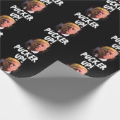 DONALD TRUMP KISS FUNNY GESCHENKPAPIER (Ecke)