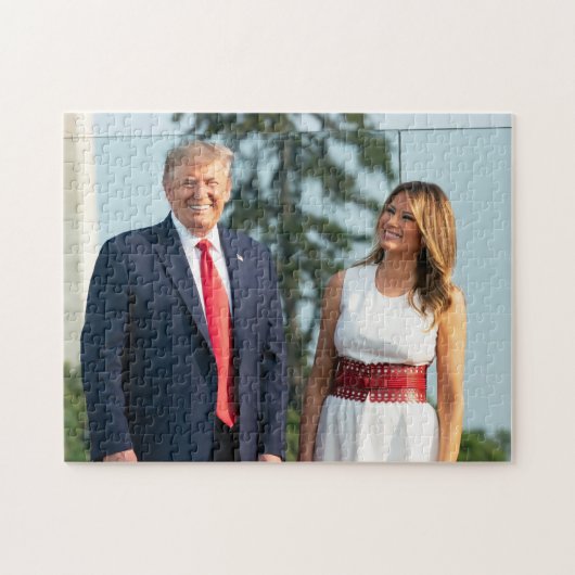 Donald Trump & Melania 4. Juli 2020 Puzzle (Horizontal)