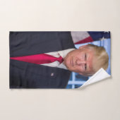 Donald Trump Offizielles Präsidentenportrait Handtuch (Handtuch)