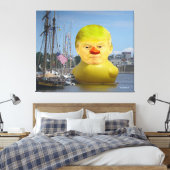 Donald Trump Rubber Yellow Duck Wrapped Canvas Leinwanddruck (Insitu (Schlafzimmer))