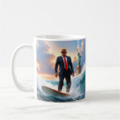 Donald Trump Surfing Statue of Liberty USA MAGA Kaffeetasse (Links)