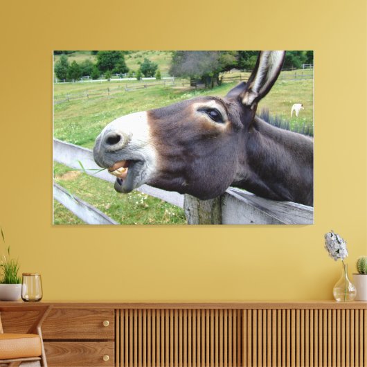 Donkey in Weide mit Hund lächeln Leinwanddruck (Insitu (Wohnzimmer))