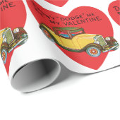 Don't Dodge Me, Be My Valentine! Retro Valentine Geschenkpapier (Rolleneckpunkt)