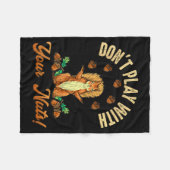 Don't Play With Your Nuts Squirrel Fleecedecke (Vorderseite (Horizontal))