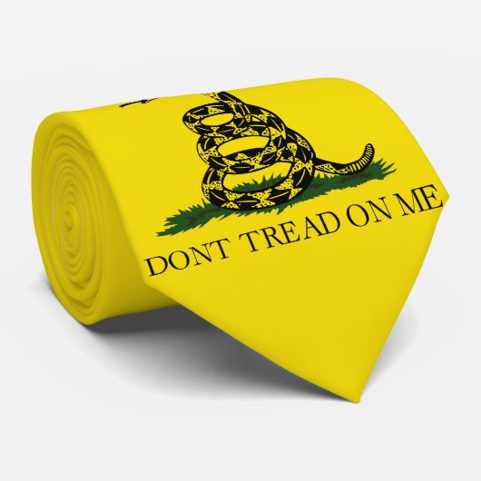 Don't Tread on Me (USA Gadsen Flag) Krawatte (Gerollt)