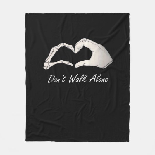 Don't Walk - White Classic - Skeleton Hands Hearts Fleecedecke (Vorderseite)