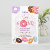 Donut 4. Geburtstagsmädchen Einladung (Stehend Vorderseite)