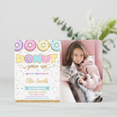 Donut Birthday Foto Einladung (Stehend Vorderseite)