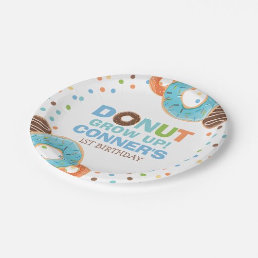 Donut Birthday Party Paper Plate 7" Donut aufwachs Pappteller (Schrägansicht)