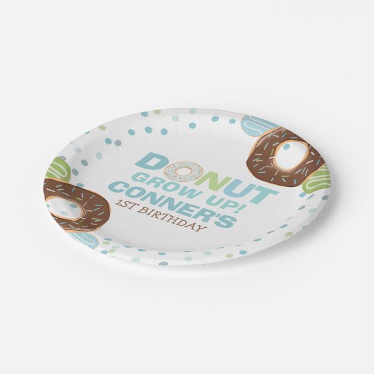 Donut Birthday Party Paper Plate 7" Donut aufwachs Pappteller (Schrägansicht)