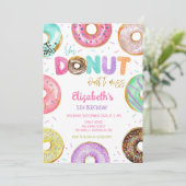 Donut-Geburtstags-Einladung Einladung (Stehend Vorderseite)
