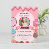 Donut Pattern 6. Geburtstagsparty Einladung (Stehend Vorderseite)
