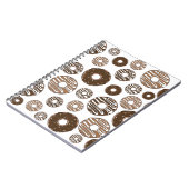 Donut Pattern, Chocolate Donuts, Karamel Donuts Notizblock (Linke Seite)