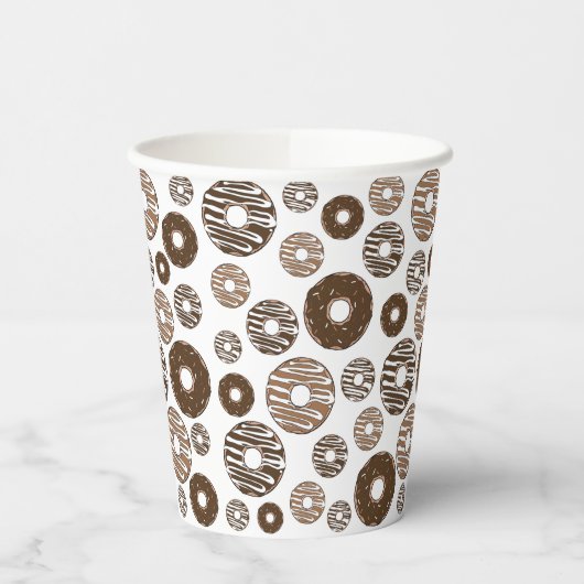 Donut Pattern, Chocolate Donuts, Karamel Donuts Pappbecher (Links)