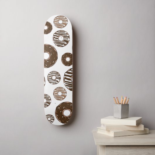 Donut Pattern, Chocolate Donuts, Karamel Donuts Skateboard (Wandkunst)