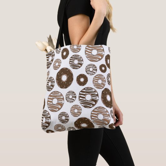 Donut Pattern, Chocolate Donuts, Karamel Donuts Tasche (Von Nahem)