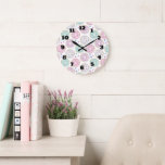 Donut Pattern Niedlich farbenfroh Große Wanduhr<br><div class="desc">Eine Uhr mit einem köstlichen,  lustigen Muster. Illustration von pastellrosa und grünen Donuts mit Sprinklen und Vereisung.</div>