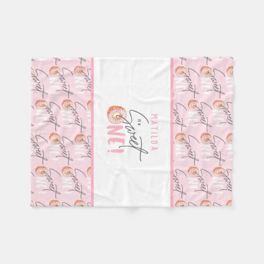 Donut süß ein rosa mädchenhafte moderne Schrift Fleecedecke (Vorderseite (Horizontal))