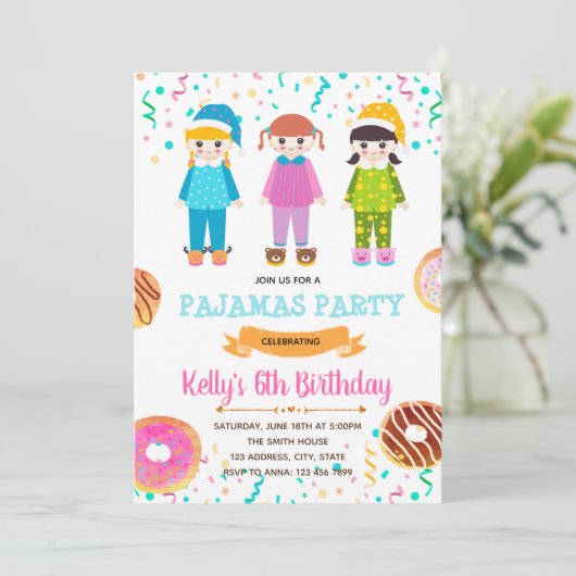 Donuts Pyjamas Geburtstagsfeier Einladung (Stehend Vorderseite)