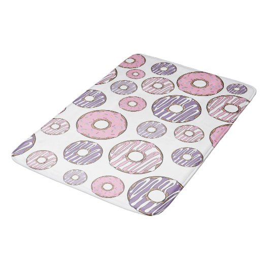 Donuts, rosa Donuts, Lila Donuts Badematte (Schrägansicht)