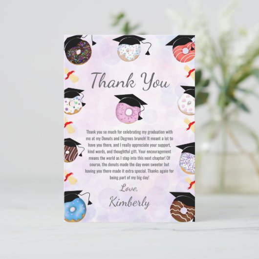 Donuts und Degrees Abschluss Brunch Dankeskarte (Stehend Vorderseite)