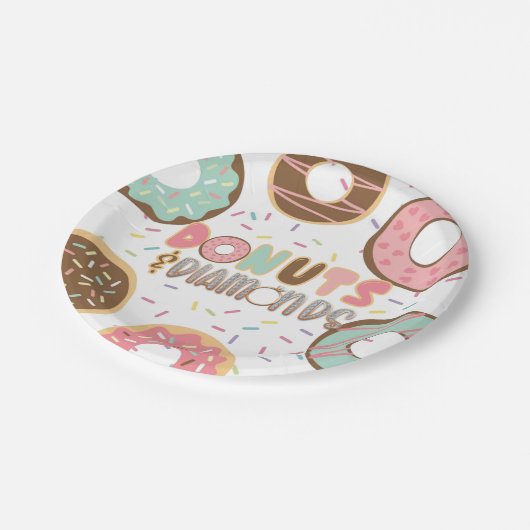 Donuts und Diamanten-Brautparty Pappteller (Schrägansicht)