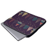 Doodle Bäume, Sterne, dunkelblau. Laptopschutzhülle (Vorne Knopf)