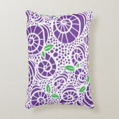 Doodle-Blätter und abstrakte Schneckenschnecken Dekokissen (Vorderseite(Vertikal))