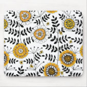 Doodle-Blume und -Blätter in Gelb und Schwarz Mousepad (Vorne)