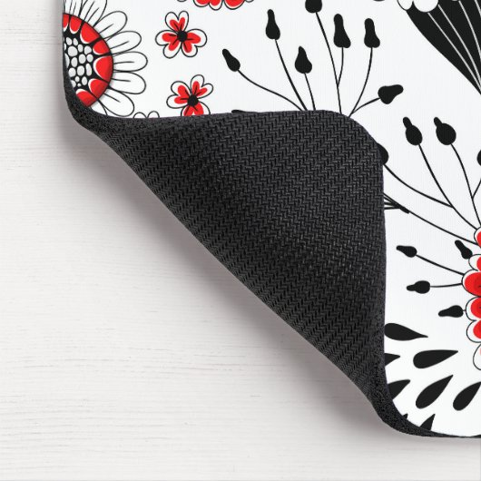 Doodle-Blume und -Blätter in Rot und Schwarz Mousepad (Ecke)